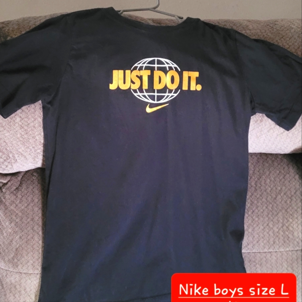 Boy's shirt